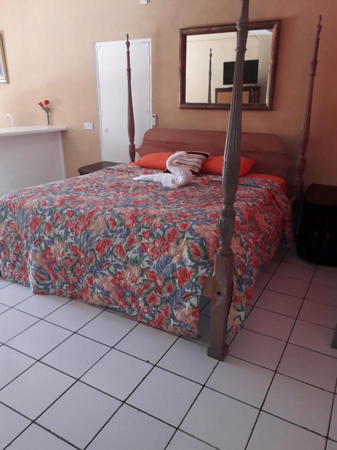 Bay Heights B&B Gros Islet Eksteriør billede